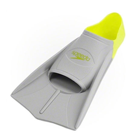 Short blade best sale training fins